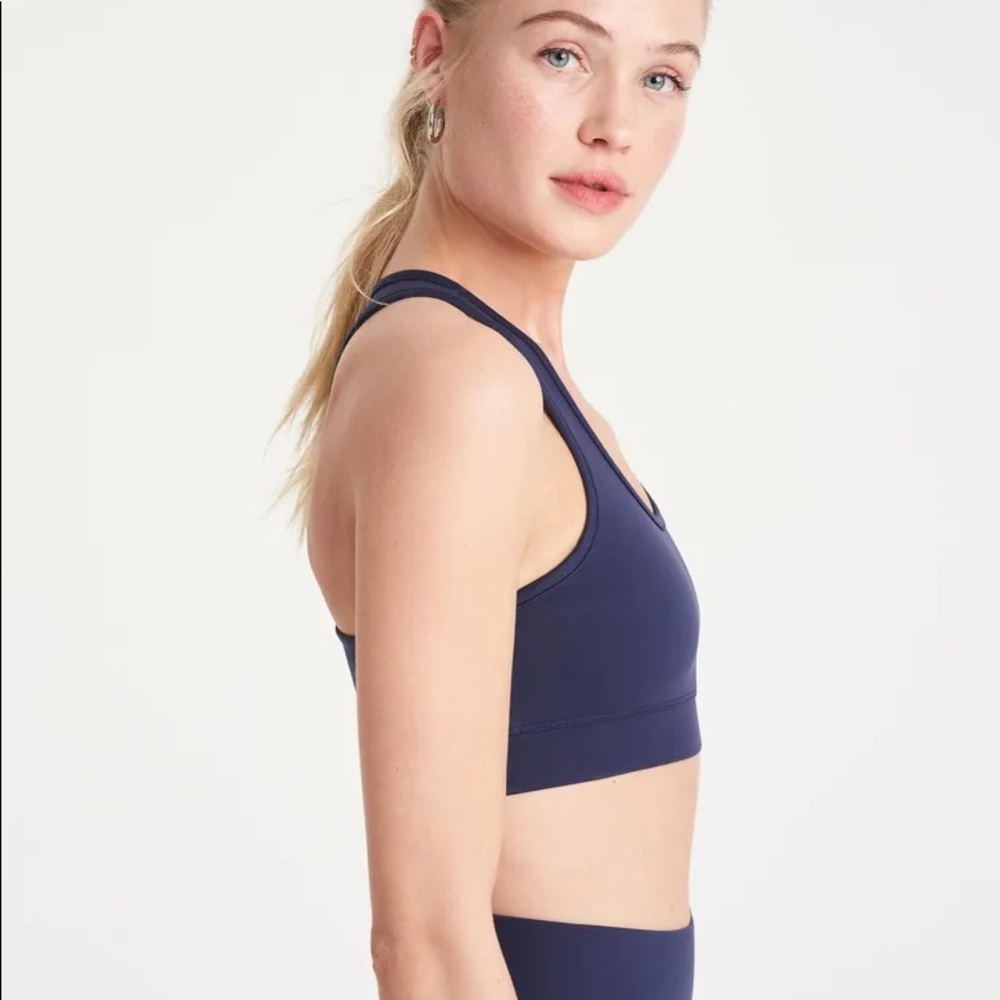 Bandier’s All Access Navy Front Row Exercise Bra - image 4